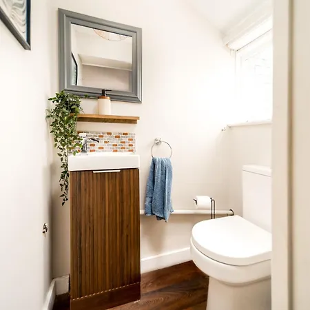 Tatil Evi Stylish Retreat Sleeps 7 Harbour Views Whitby